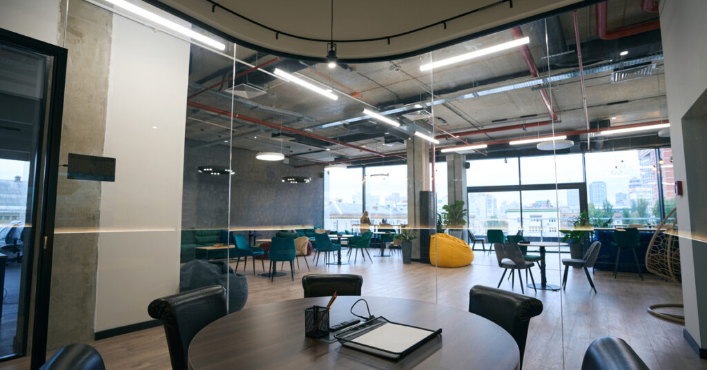 Cómo lavar muebles de oficina
